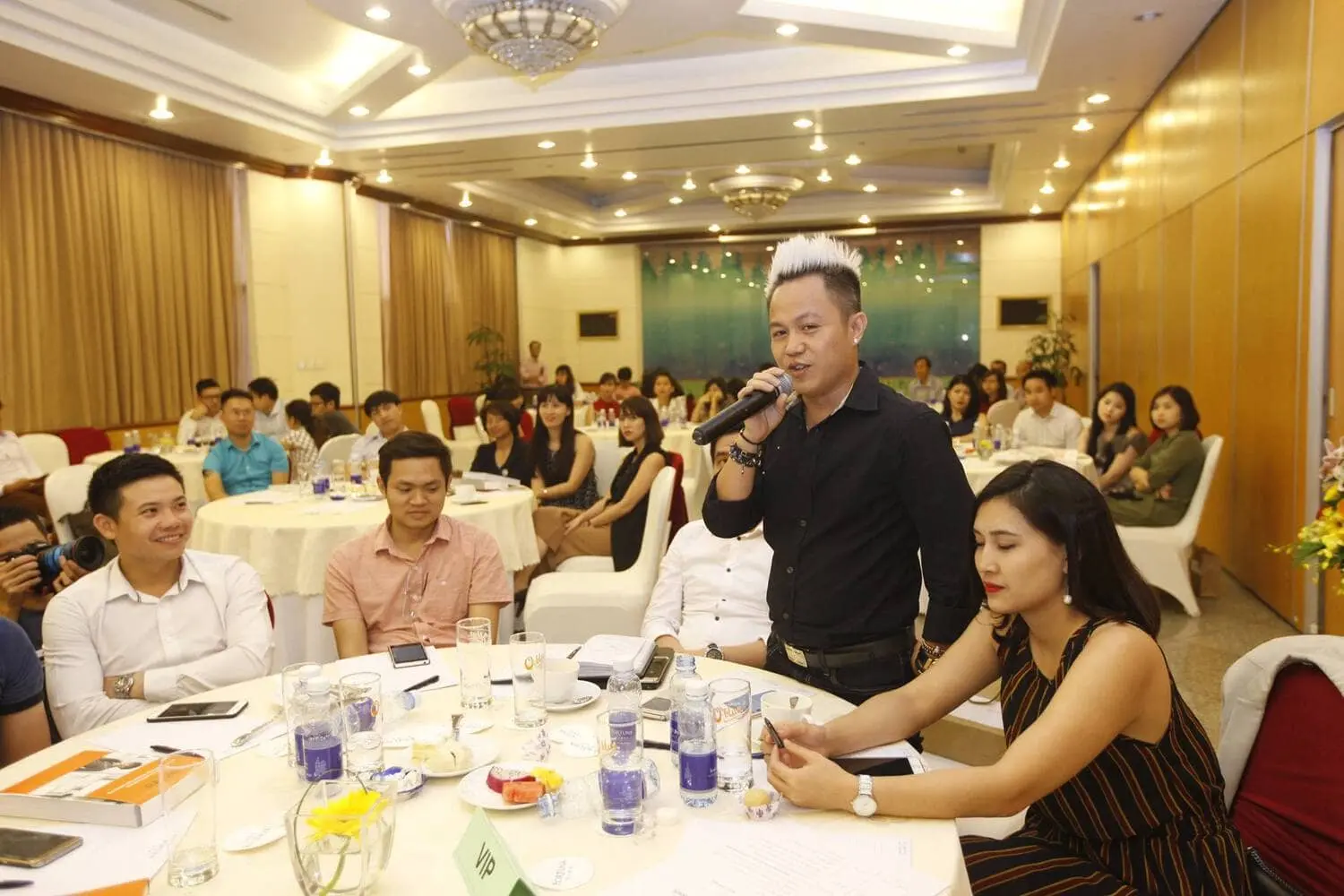 Hội thảo ra mắt sách 10 bước cất cánh thương hiệu , tái bản lần 2