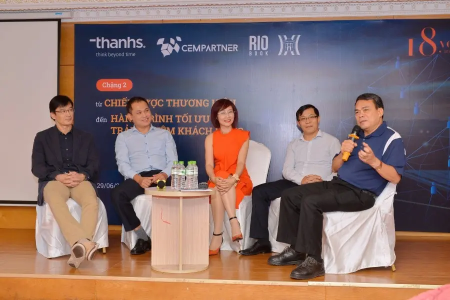 HÀNH TRÌNH TRẢI NGHIỆM KHÁCH HÀNG