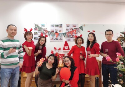 Sứ mệnh của Thanhs "cất cánh Thương hiệu Việt". Mô hình 10 bước cất cánh thương hiệu và Chiến lược Thương hiệu - đột phá Kinh doanh do Chuyên gia Đặng Thanh Vân - công ty Thanhs xây dựng. Chuyên gia Đặng Thanh Vân đã trình bày những kiến giải hoàn toàn mới về gốc rễ của sự tăng trưởng. Siêu kịch bản bán hàng. Chiến lược Thương hiệu Đột phá Kinh doanh B4S - Chương trình huấn luyện chuyên sâu dành cho Chủ doanh nghiệp, ban lãnh đạo và quản lý cấp trung. Giúp chuyển hoá năng lực lãnh đạo, nâng cao năng lực quản lý cấp trung. Chuyên gia Đặng Thanh Vân trực tiếp giảng day. Tăng tốc và đột phá Kinh doanh; cất cánh thương hiệu Việt.