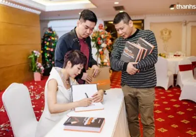 Ra mắt Sách 10 bước Cất cánh thương hiệu, lần tái bản thứ 5